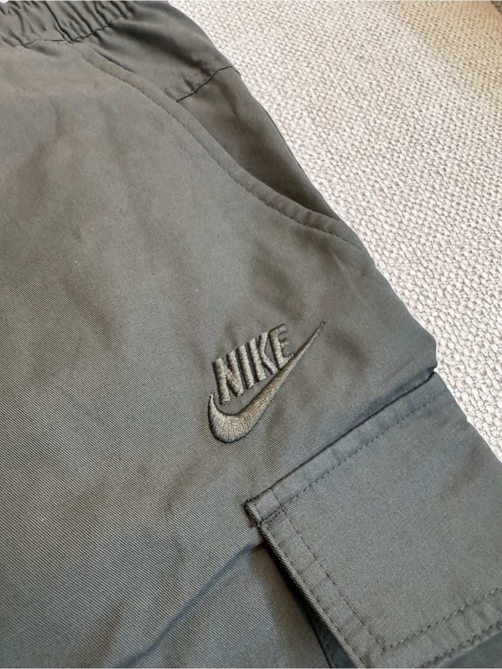 Nike Men's Olive Green Cargo Shorts with Drawcord Waist - Picture 3 of 5